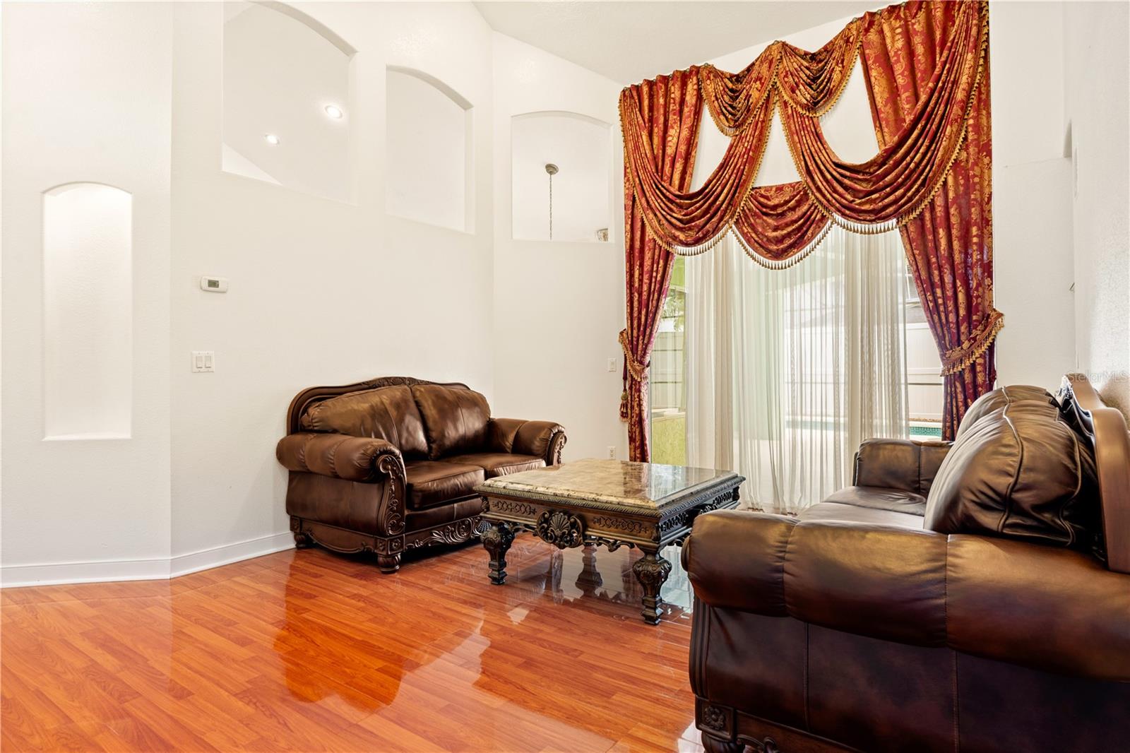 MARBLE HEAD - Residential