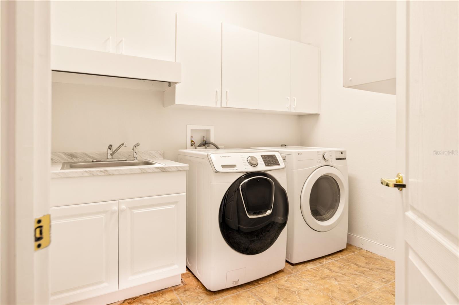 MARBLE HEAD - Residential