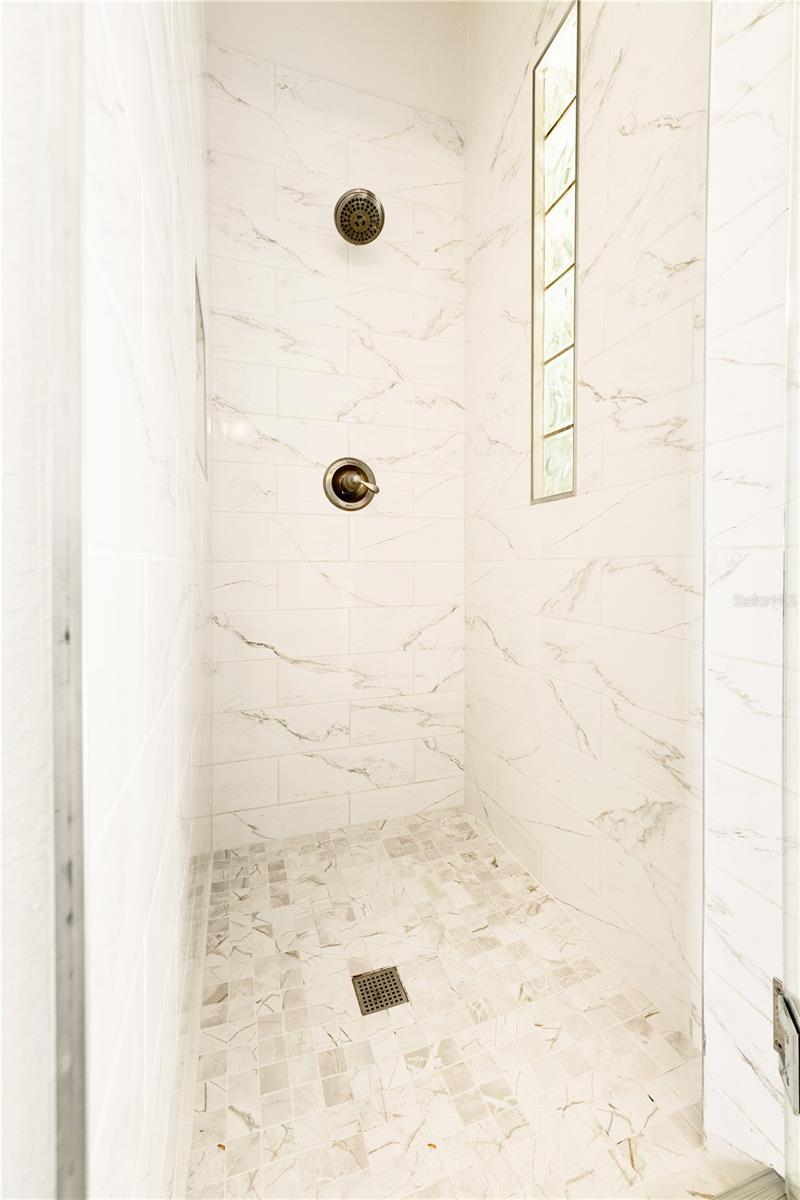 MARBLE HEAD - Residential