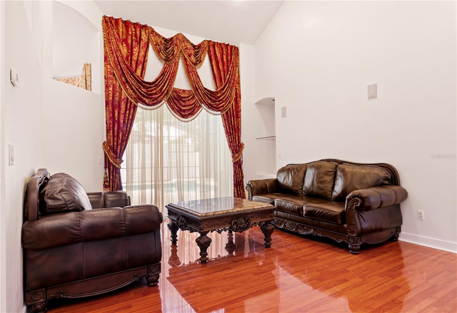 MARBLE HEAD - Residential