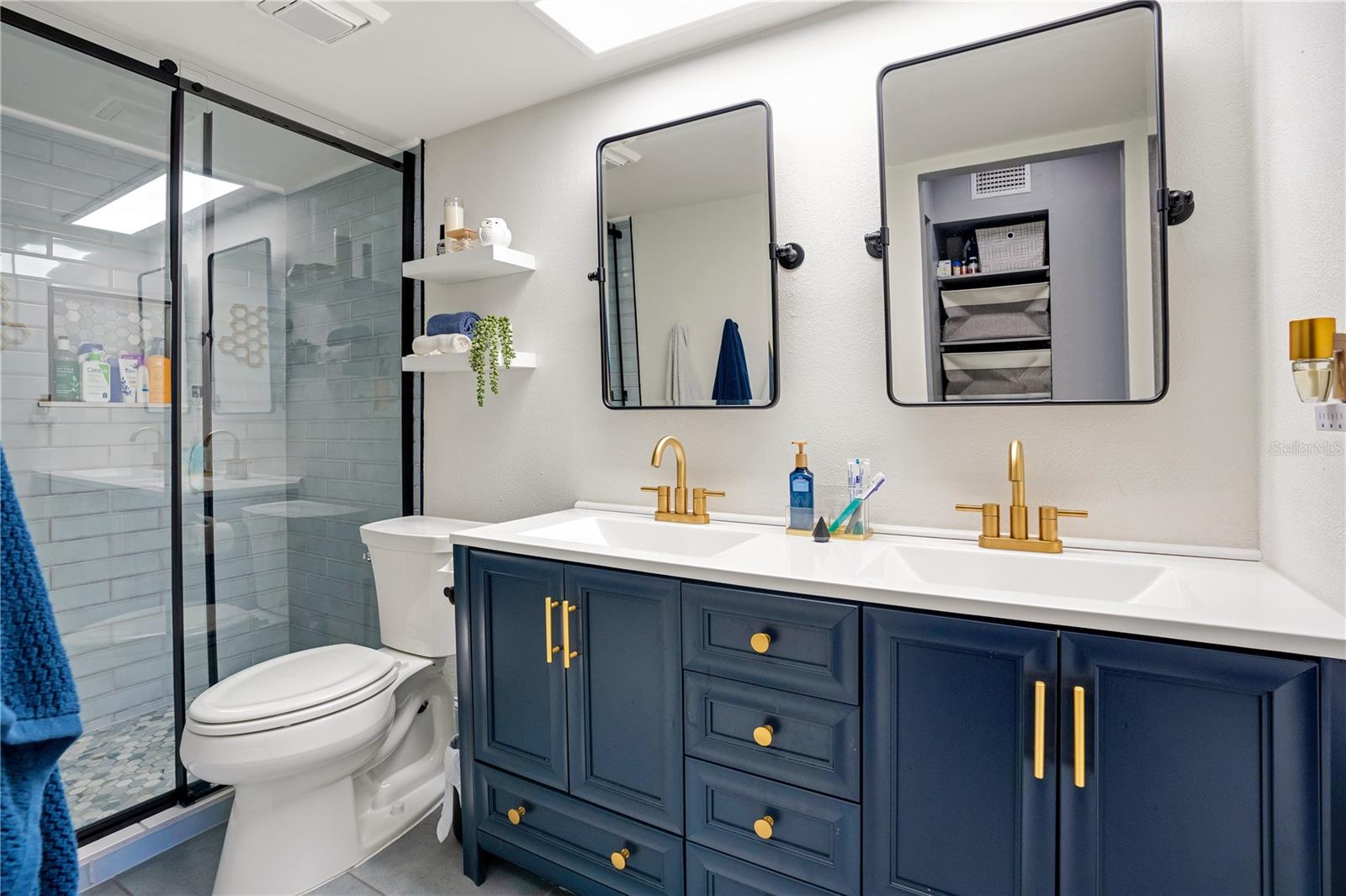 ORIENTA POINT CONDO 1 - Residential