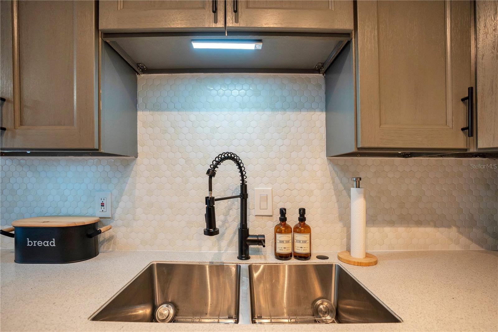 ORIENTA POINT CONDO 1 - Residential