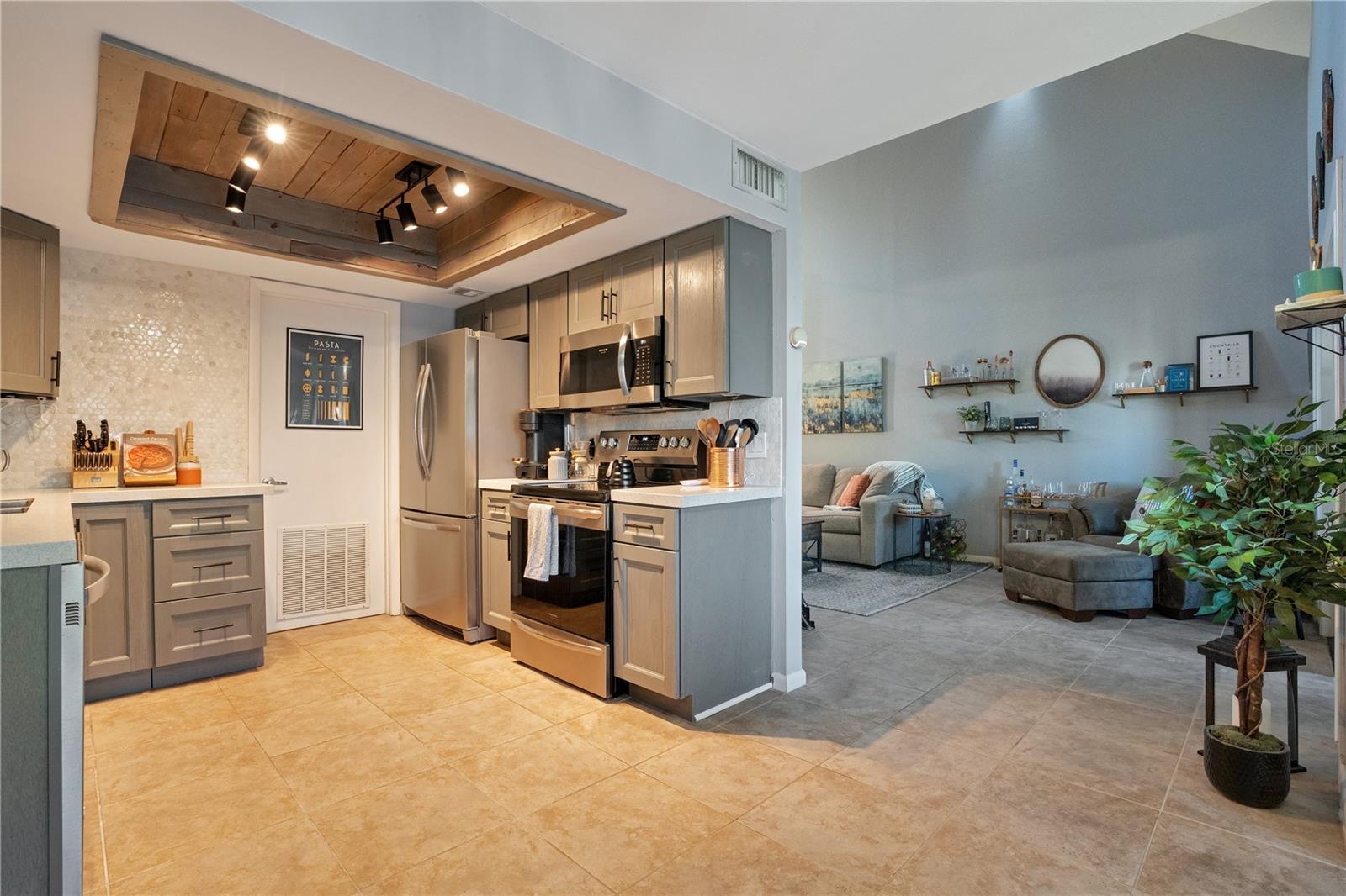 ORIENTA POINT CONDO 1 - Residential
