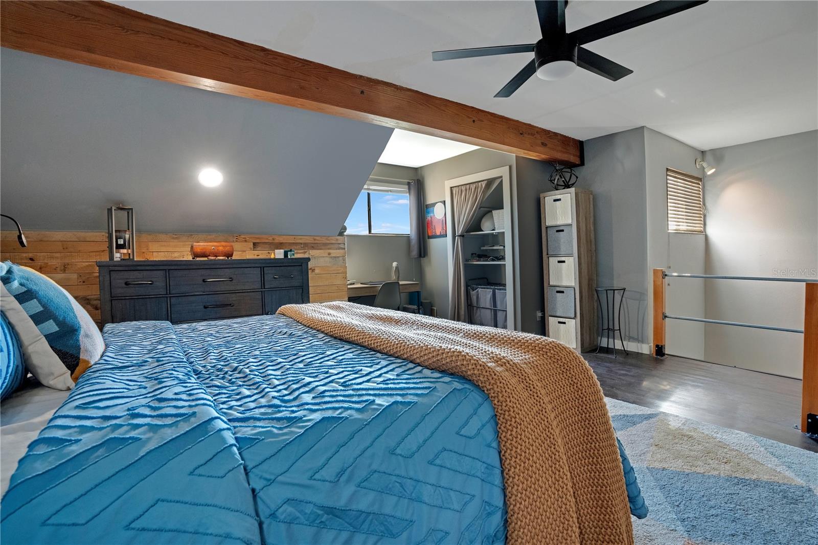 ORIENTA POINT CONDO 1 - Residential