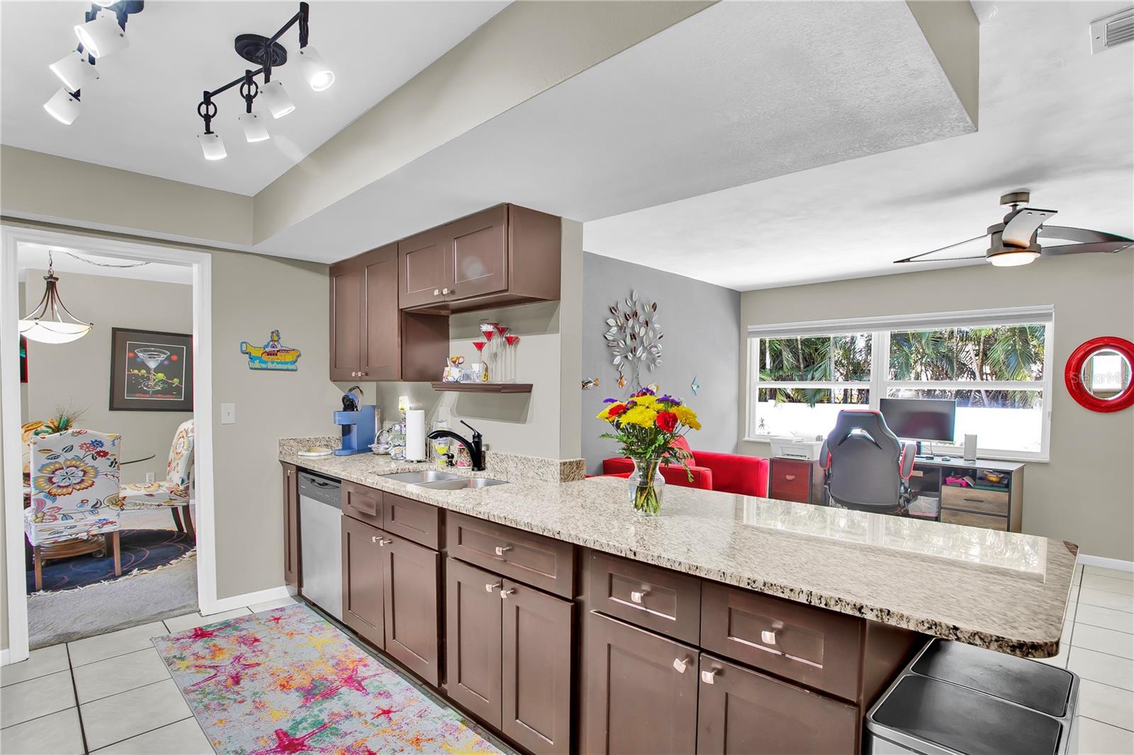 OAKDALE MANOR - Residential