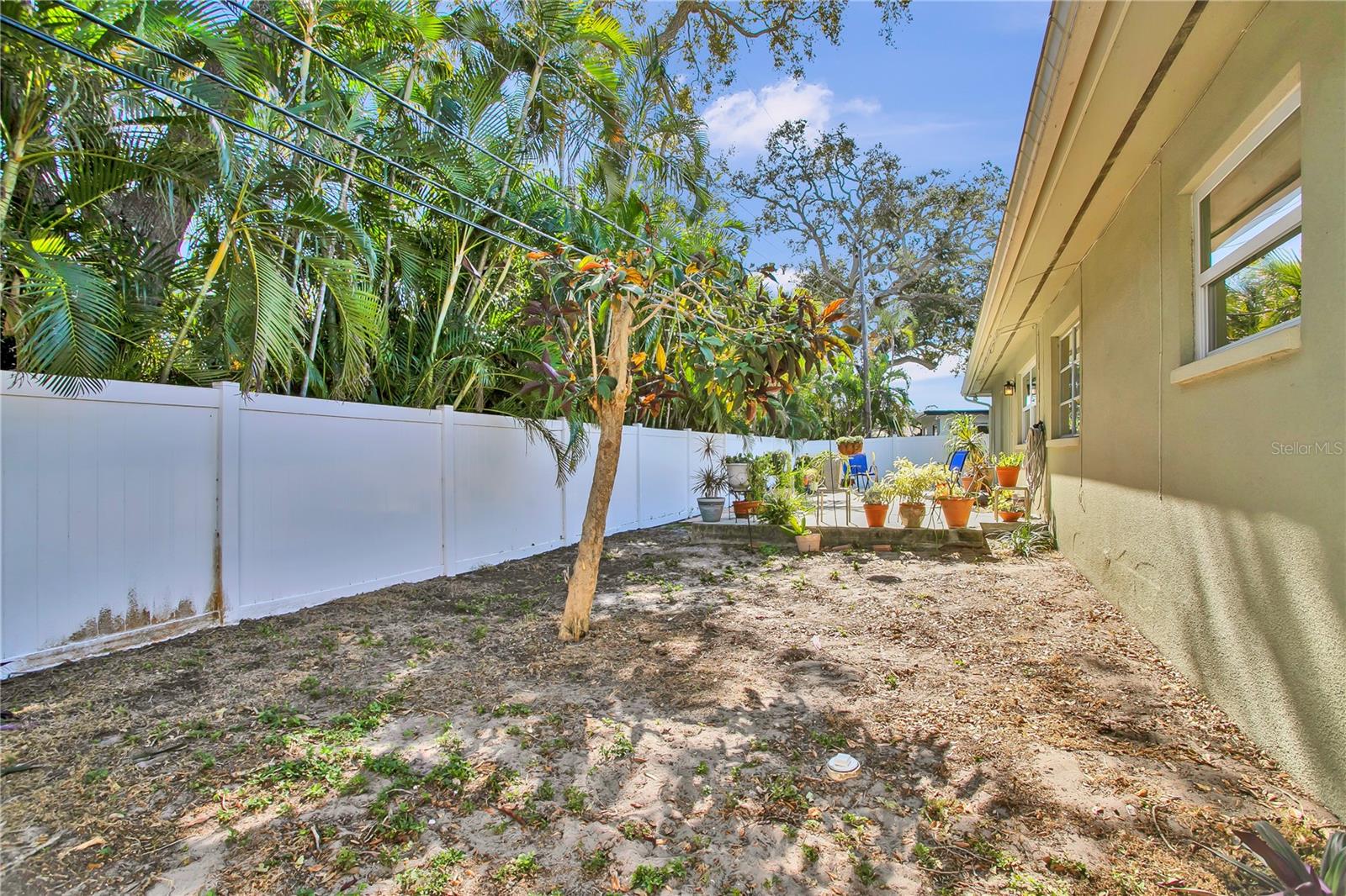 OAKDALE MANOR - Residential