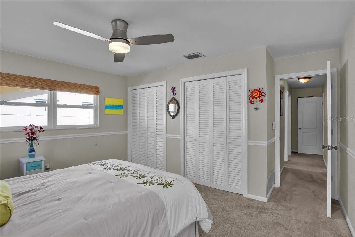 OAKDALE MANOR - Residential