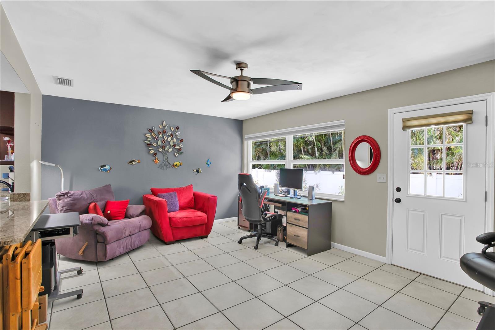 OAKDALE MANOR - Residential