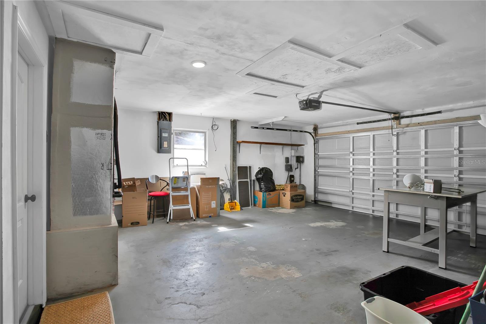 OAKDALE MANOR - Residential