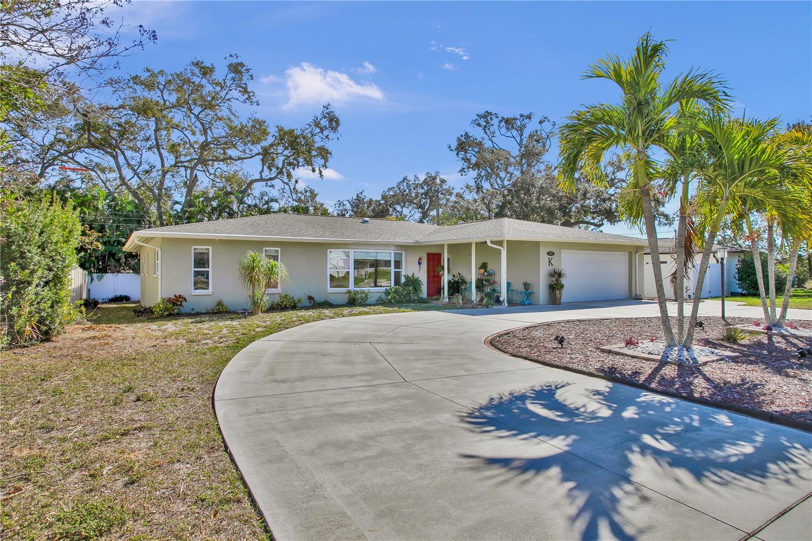 OAKDALE MANOR - Residential