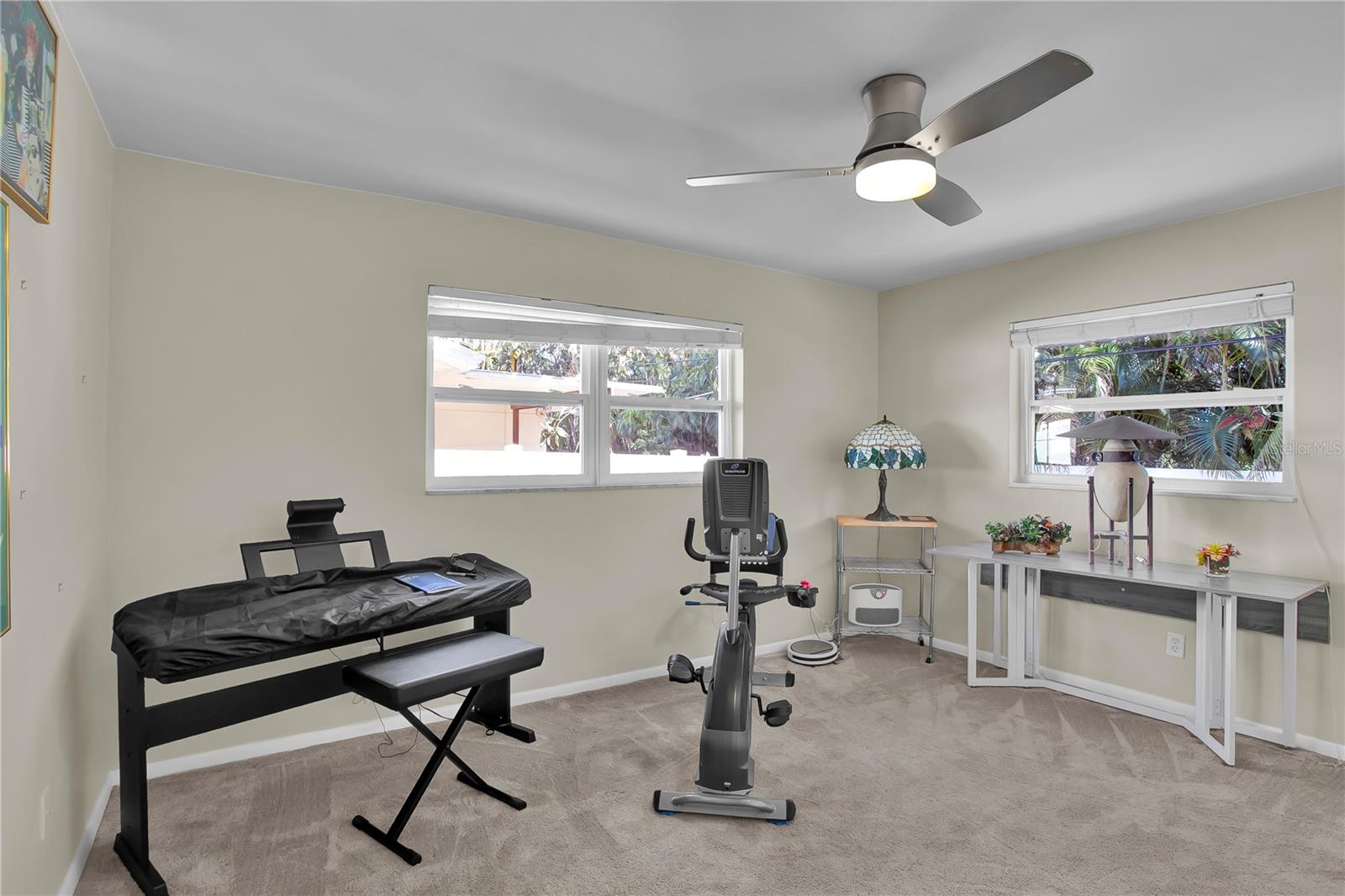 OAKDALE MANOR - Residential