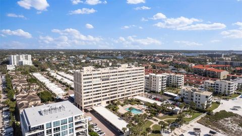 A home in SIESTA KEY