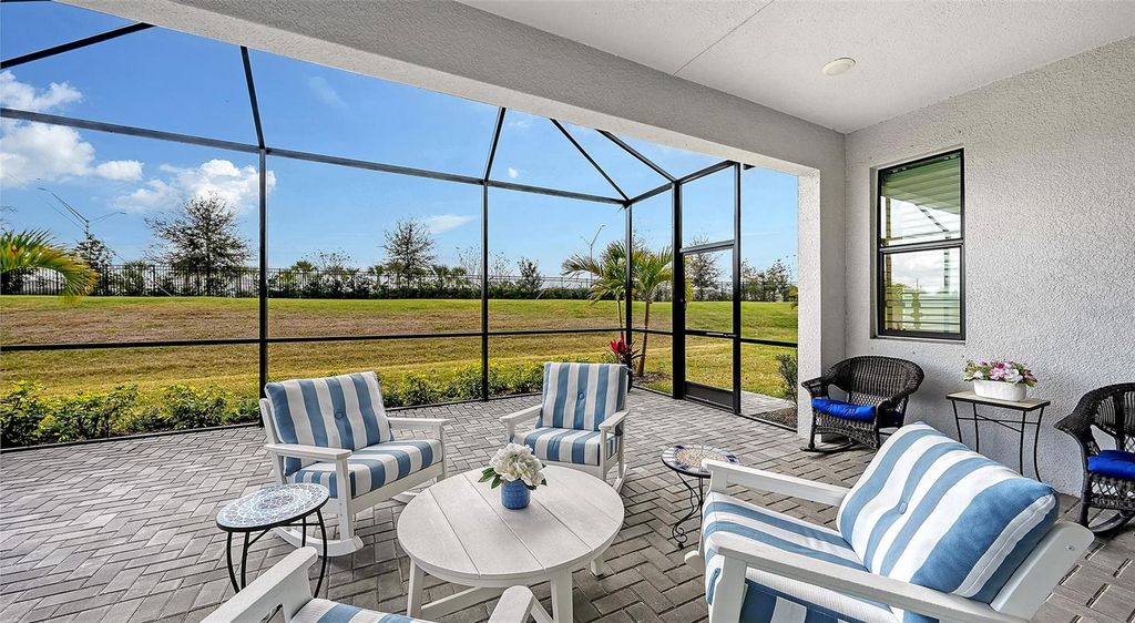 Photo of 18020 Cresswind Terrace, Bradenton, FL 34211 (MLS # A4682904)