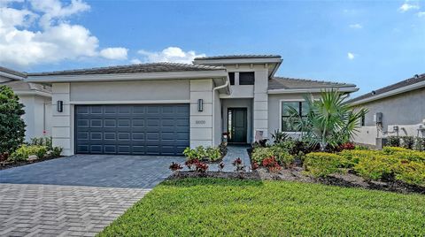 Photo of 18020 Cresswind Terrace, Bradenton, FL 34211 (MLS # A4682904)