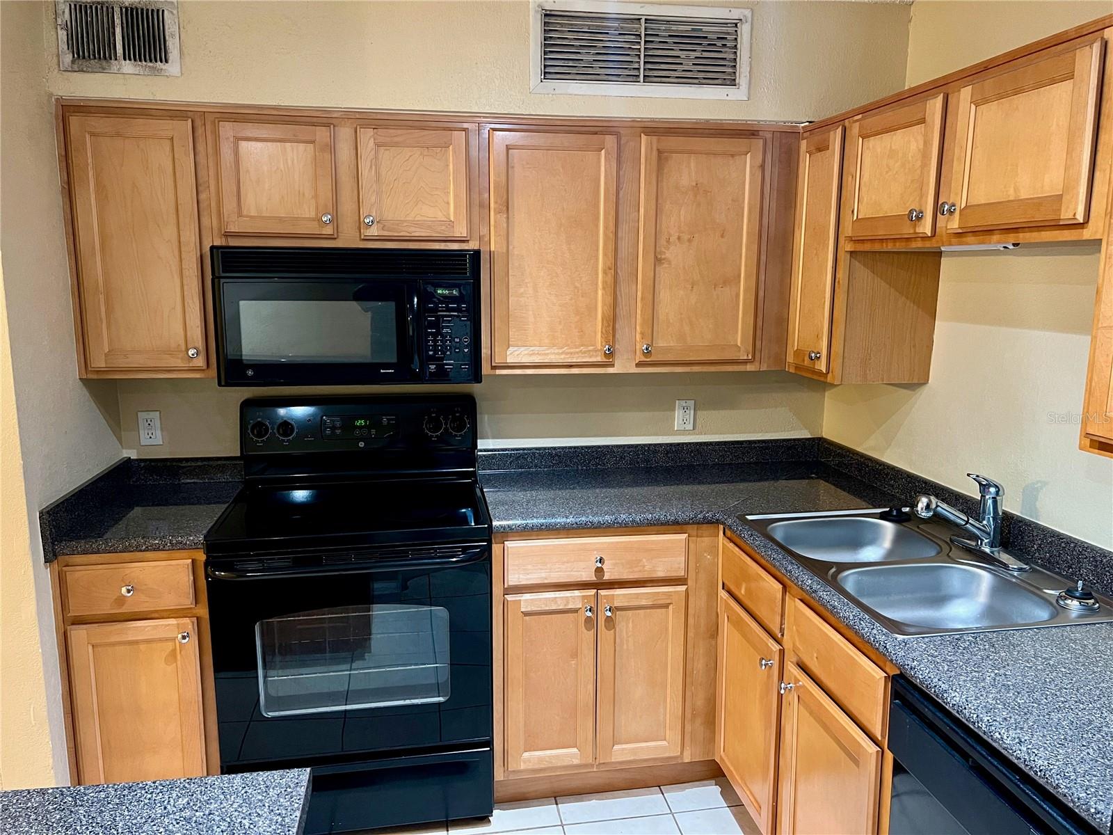 LAKEWOOD PARK A CONDO - Residential Lease