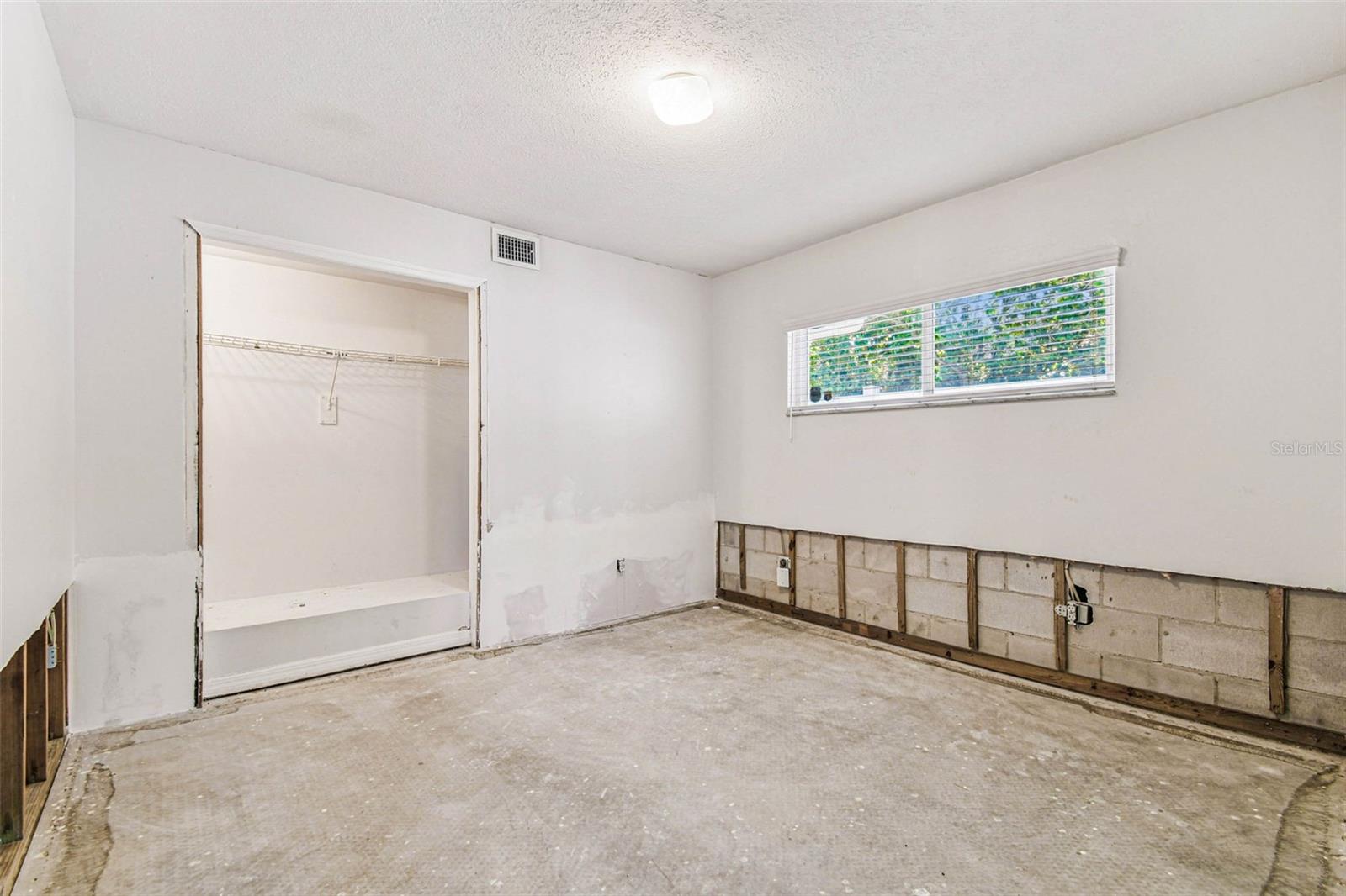 VENETIAN SHORES UNIT 1 - Residential