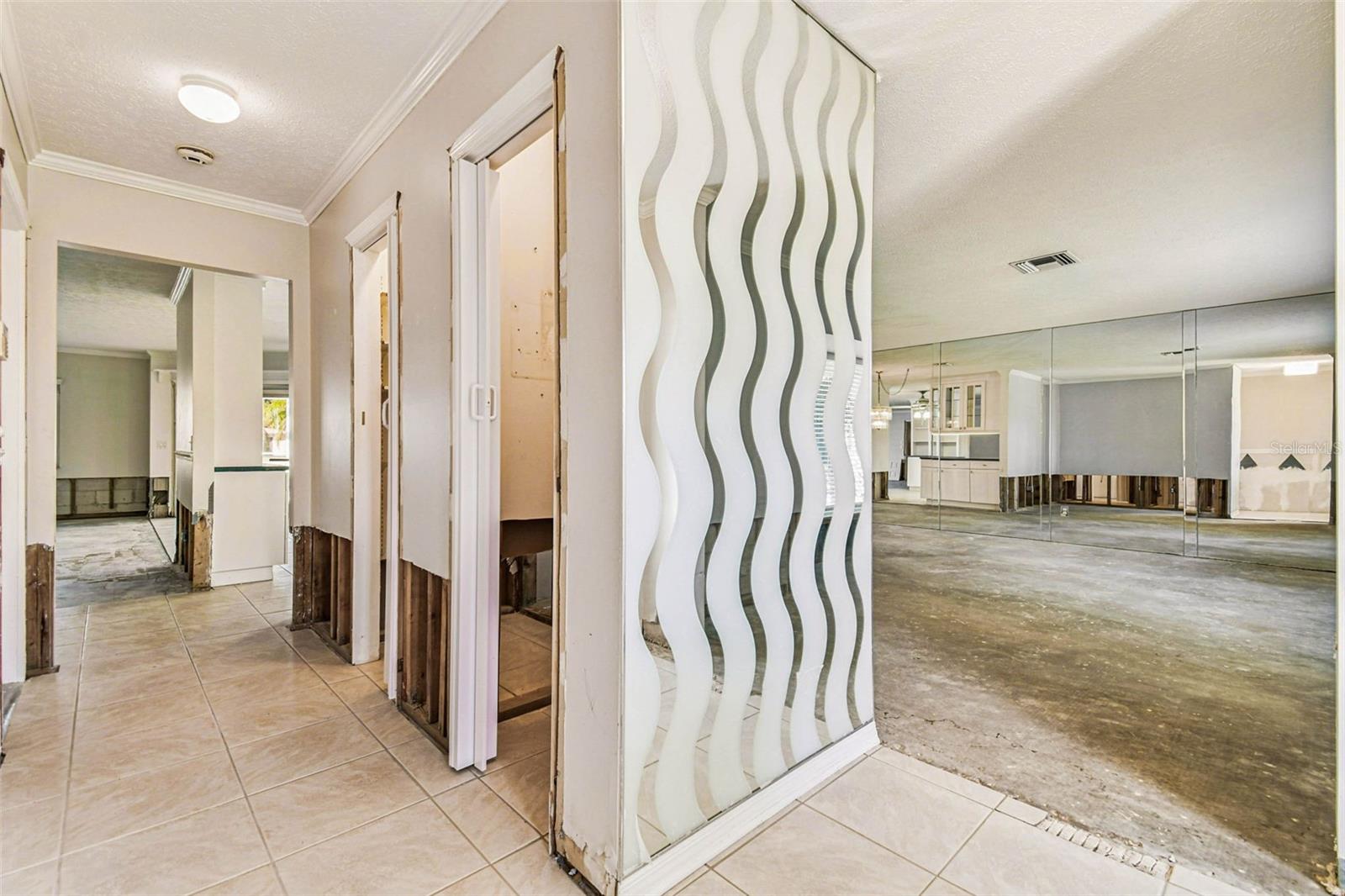 VENETIAN SHORES UNIT 1 - Residential