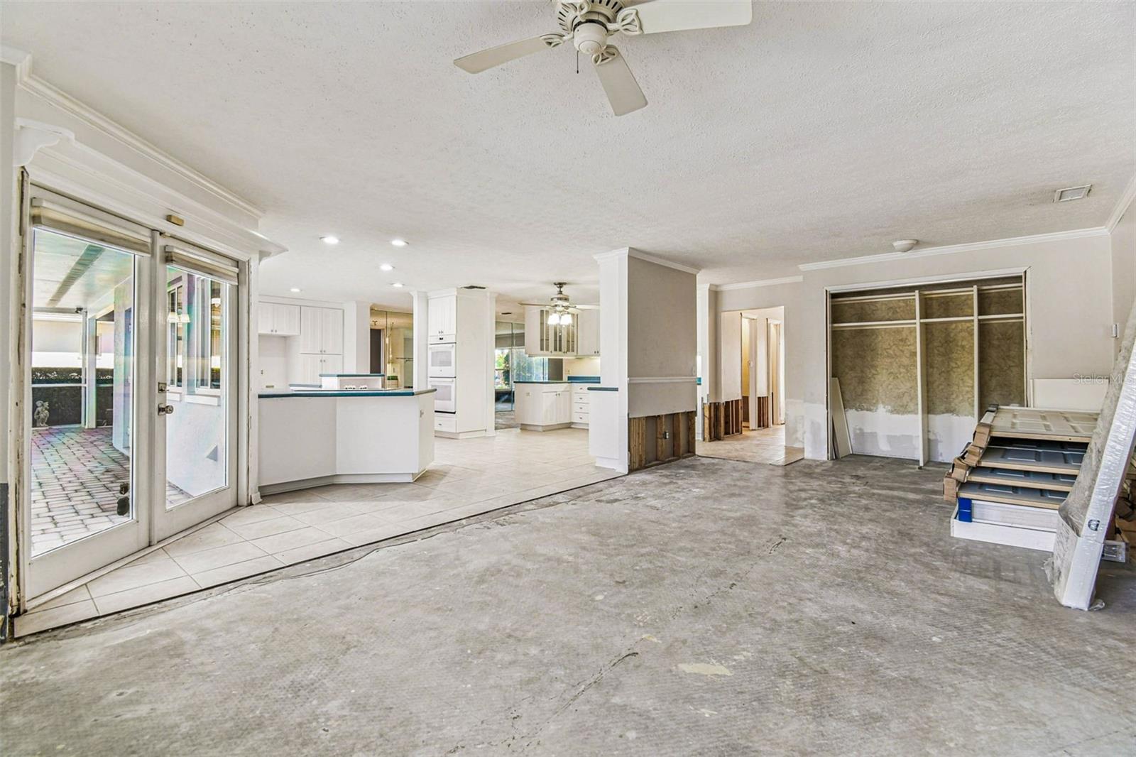 VENETIAN SHORES UNIT 1 - Residential