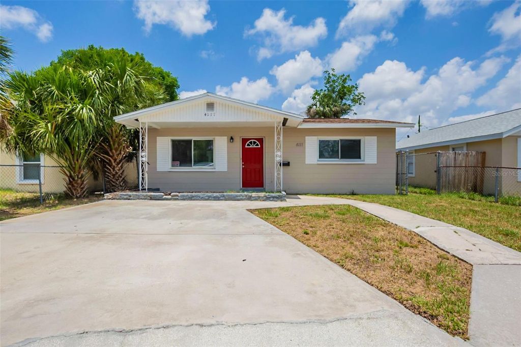 Photo of 4111 13th Avenue S, St Petersburg, FL 33711 (MLS # O6310629)