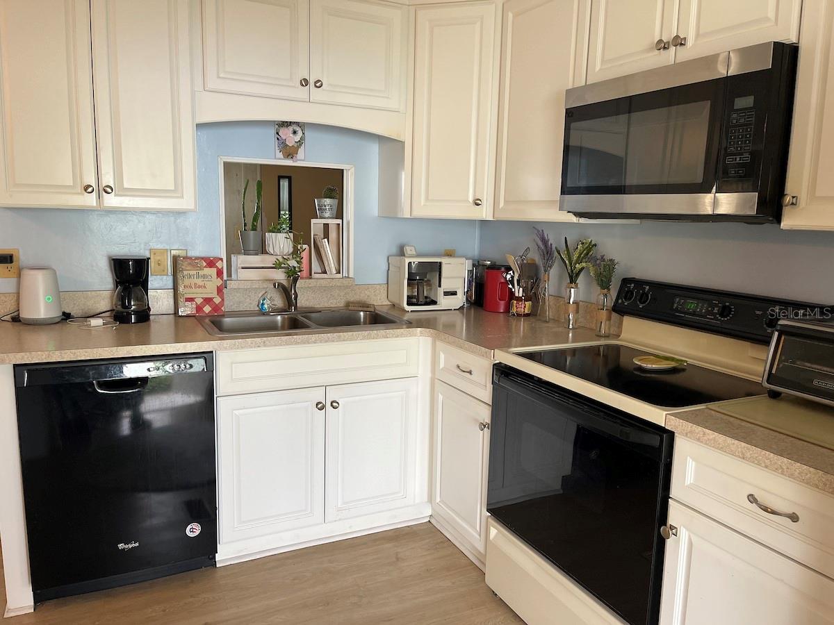 LAKE ARROWHEAD MOBILE VILLAGE PH 03 - Residential