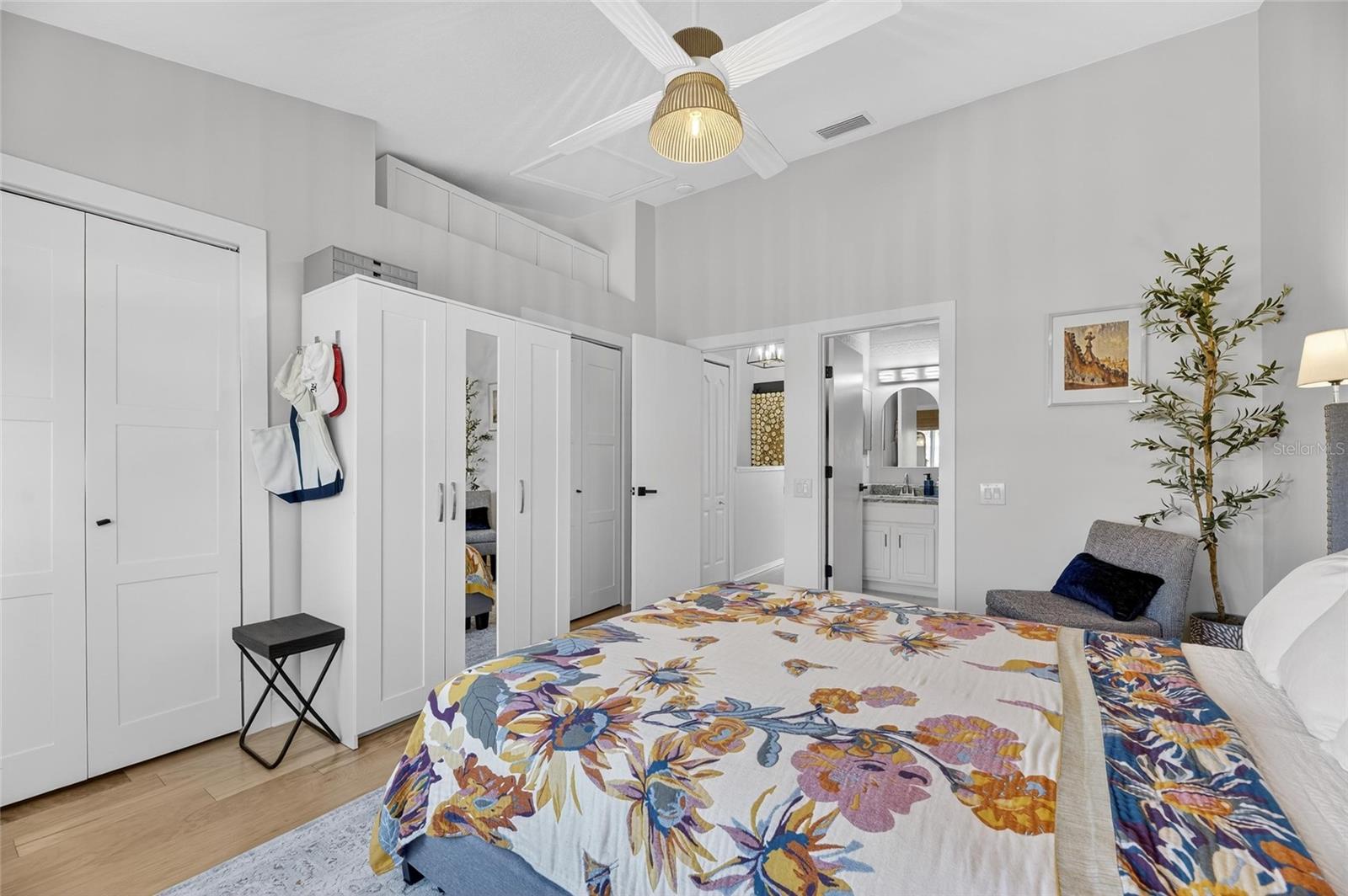 REGENCY KEY TWNHMS - Residential