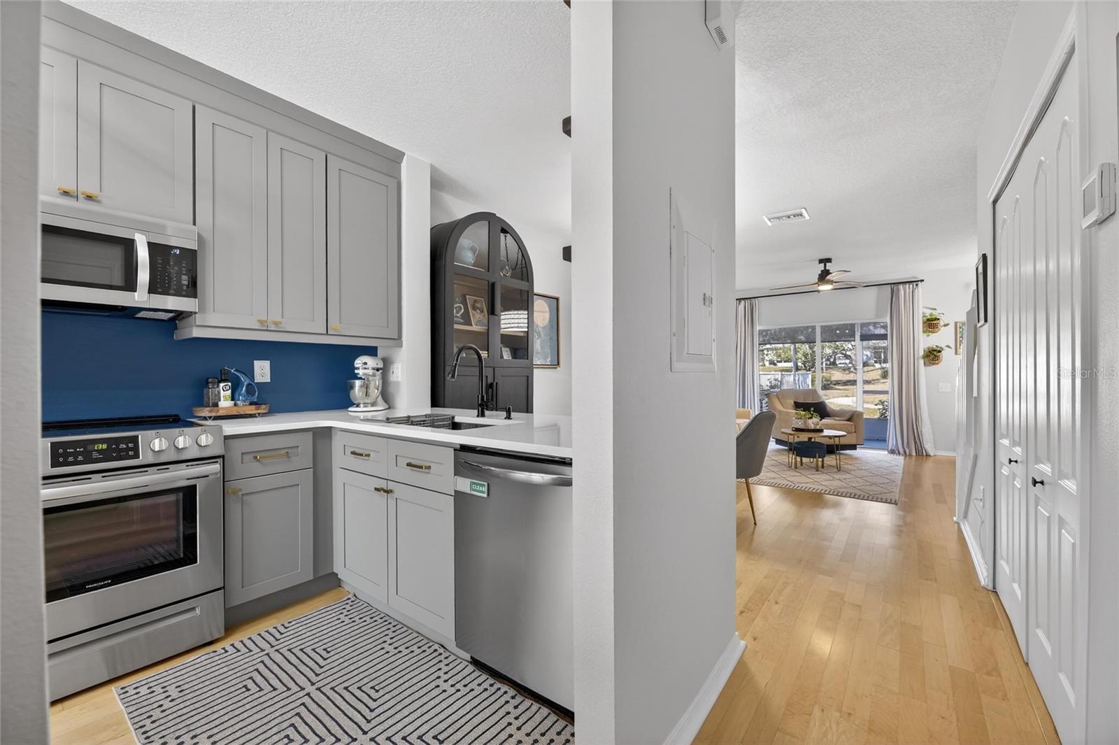 REGENCY KEY TWNHMS - Residential