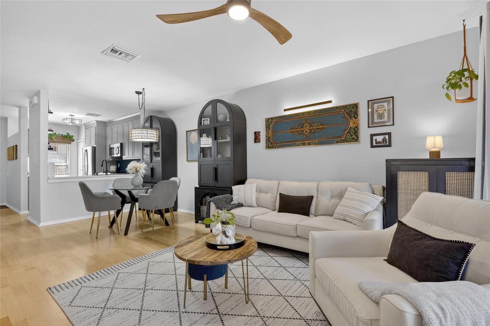 REGENCY KEY TWNHMS - Residential