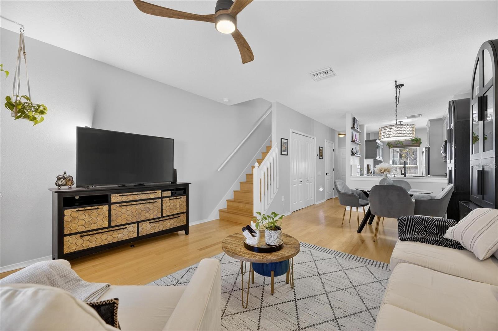 REGENCY KEY TWNHMS - Residential