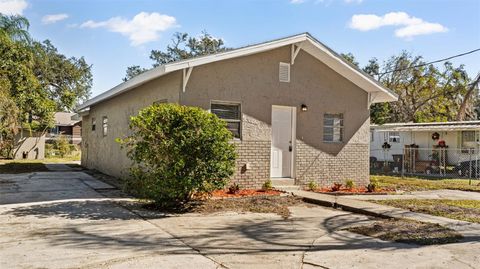 A home in LAKELAND