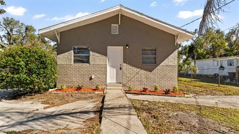 A home in LAKELAND