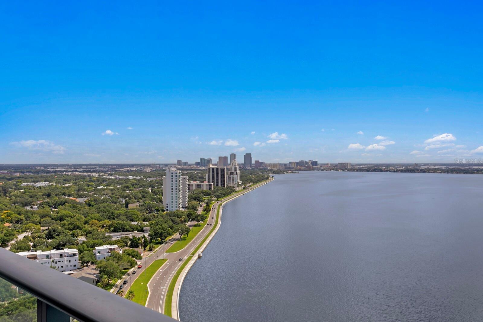 RITZ CARLTON RESIDENCES 3105 BAY OAKS CONDO PLC - Residential