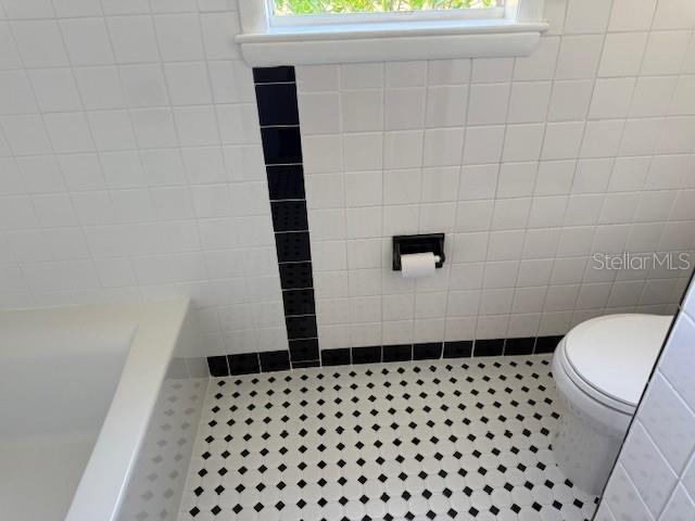 BAY VIEW HEIGHTS - Residential Lease