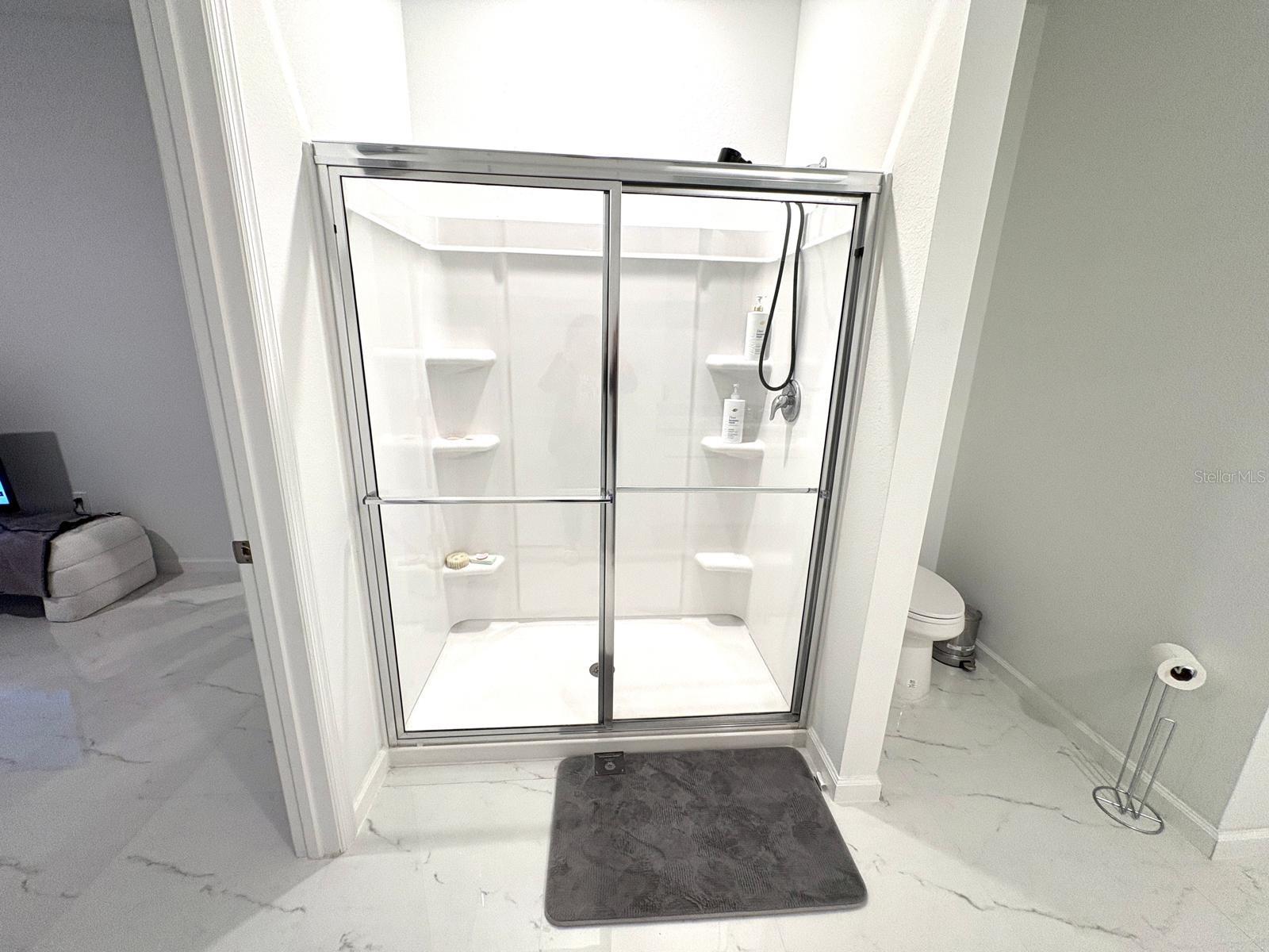 SUNSET HILLS - Residential Lease