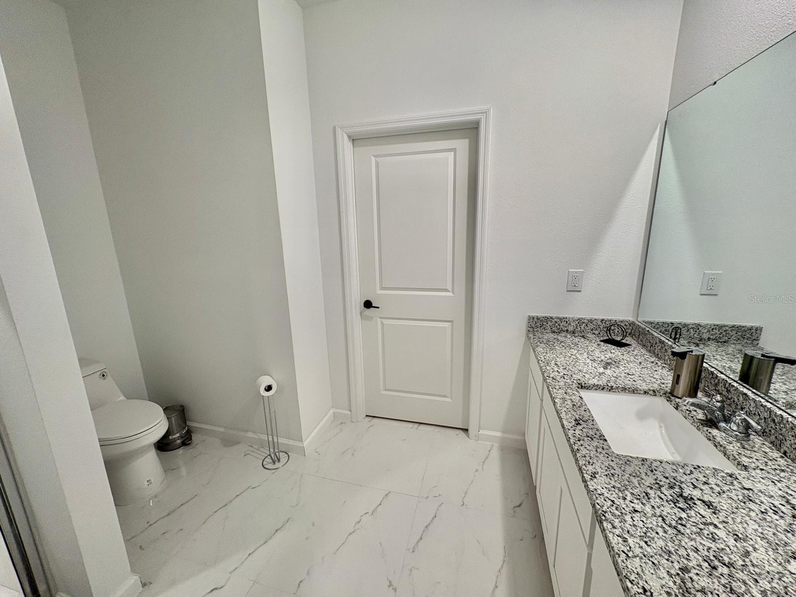 SUNSET HILLS - Residential Lease