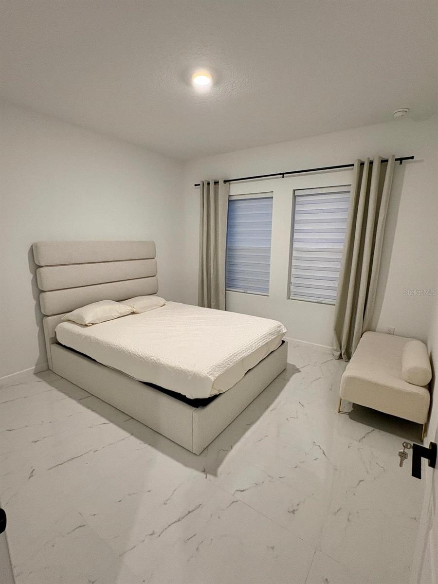 SUNSET HILLS - Residential Lease