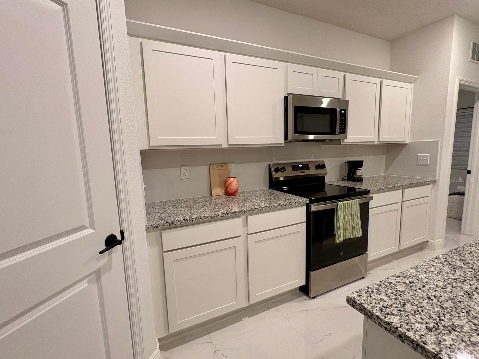 SUNSET HILLS - Residential Lease