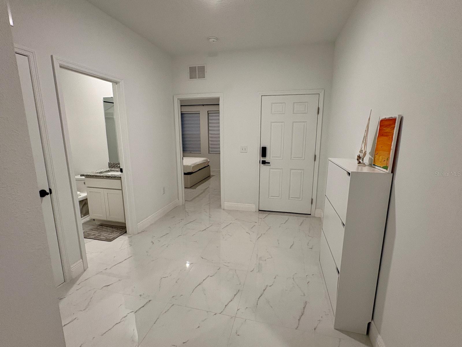 SUNSET HILLS - Residential Lease