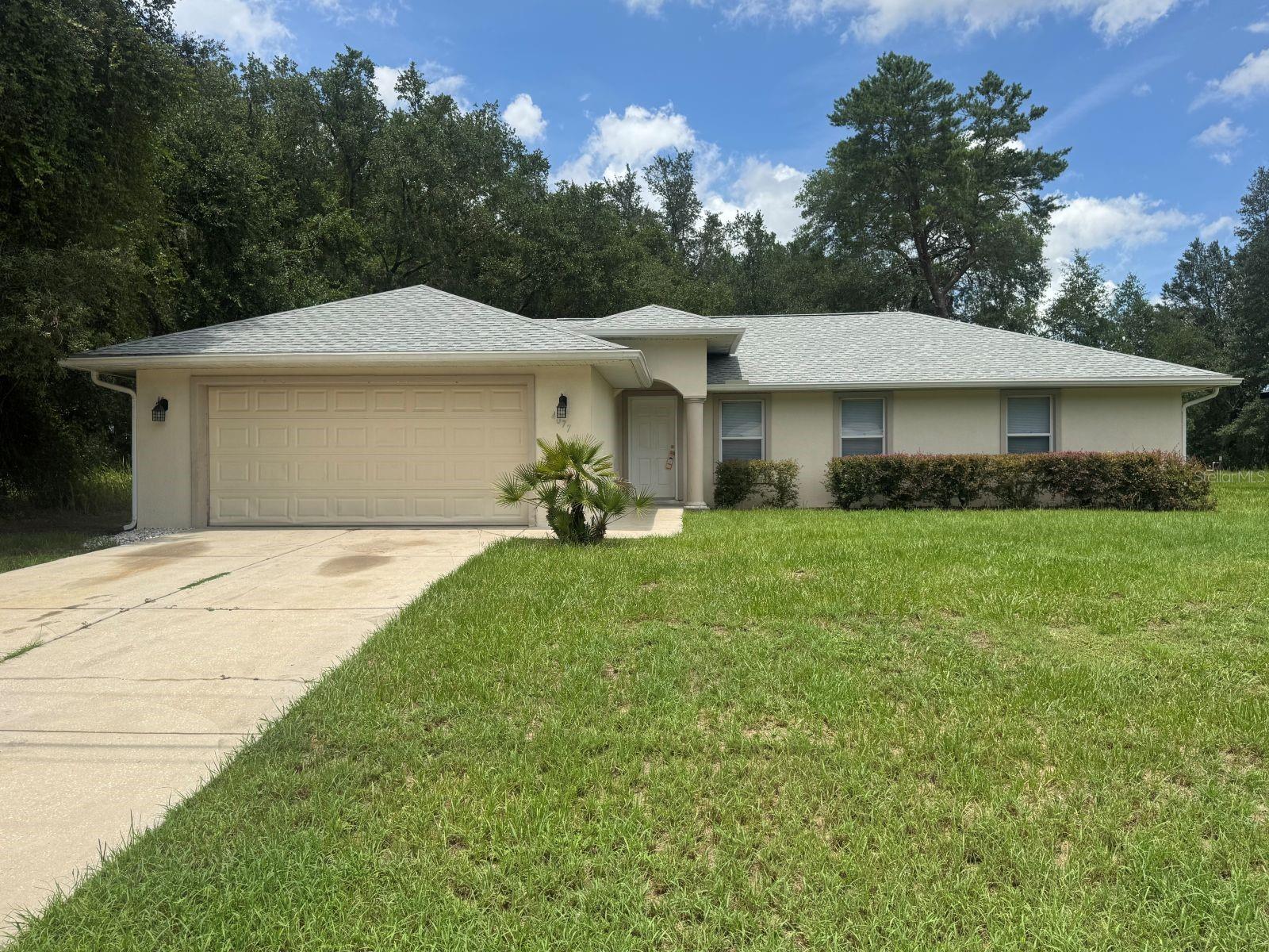 THIS HOME IS READY TO GO.... IT WAS JUST PAINTED AND HAS ALL NEW FLOORING..GREAT 4 BEDROOM 2 BATH HOME. SPLIT FLOOR PLAN, OPEN KITCHEN WITH BREAKFAST BAR. MASTER HAS WALK IN CLOSET. MASTER BATH HAS SEPARATE CORNER TUB AND SHOWER. DON'T MISS THIS ONE!!