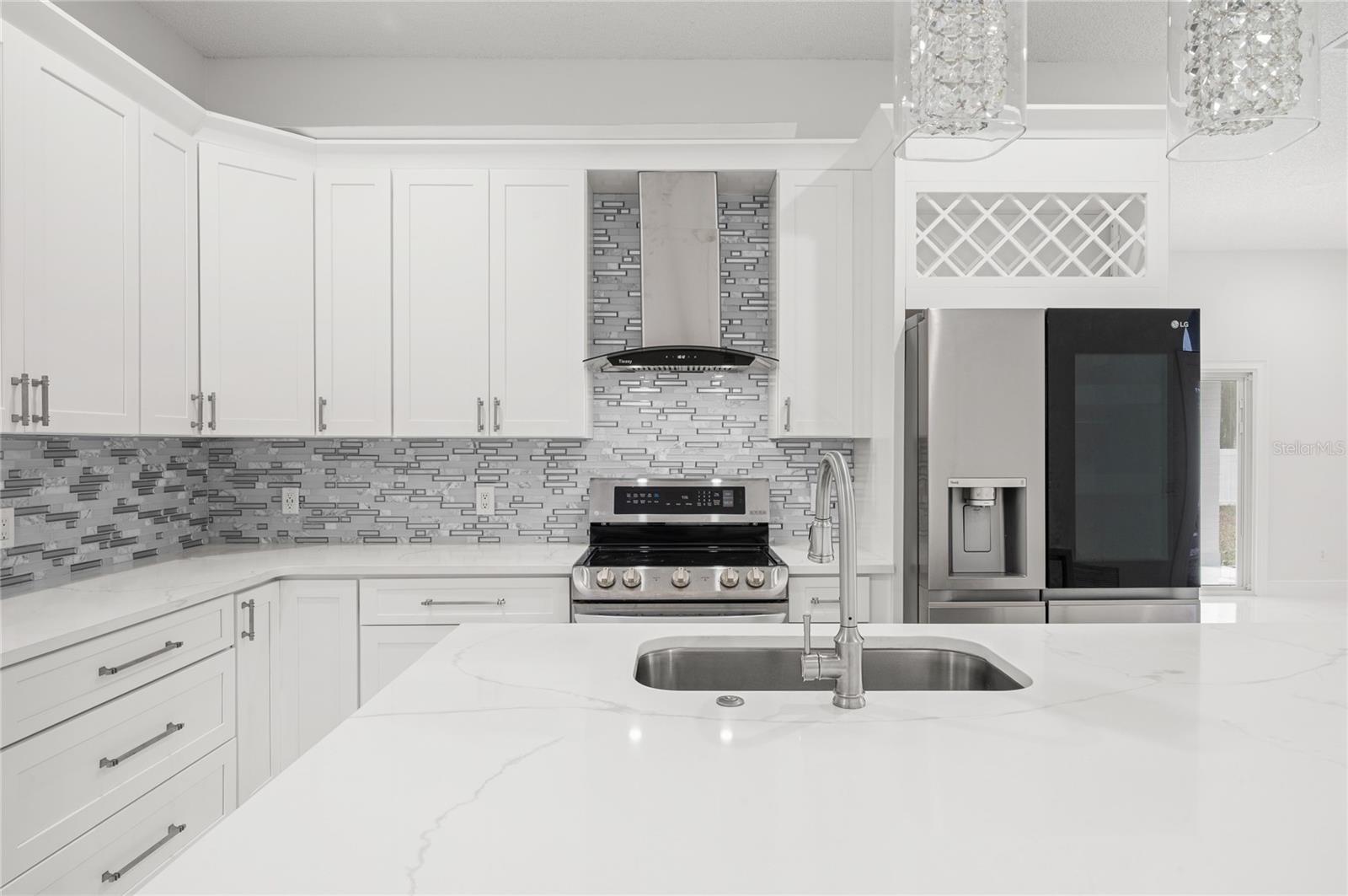 VALENCIA PLACE - Residential