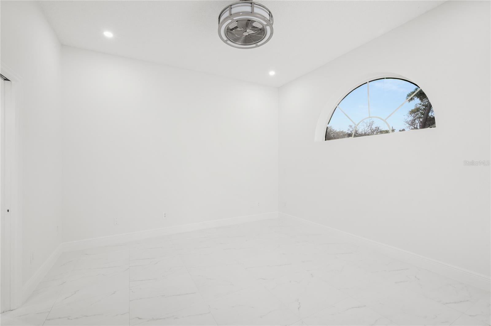 VALENCIA PLACE - Residential