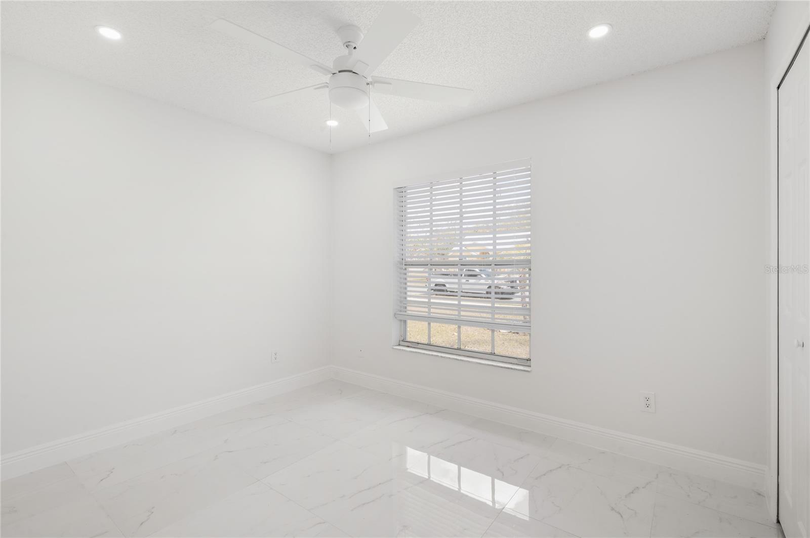 VALENCIA PLACE - Residential