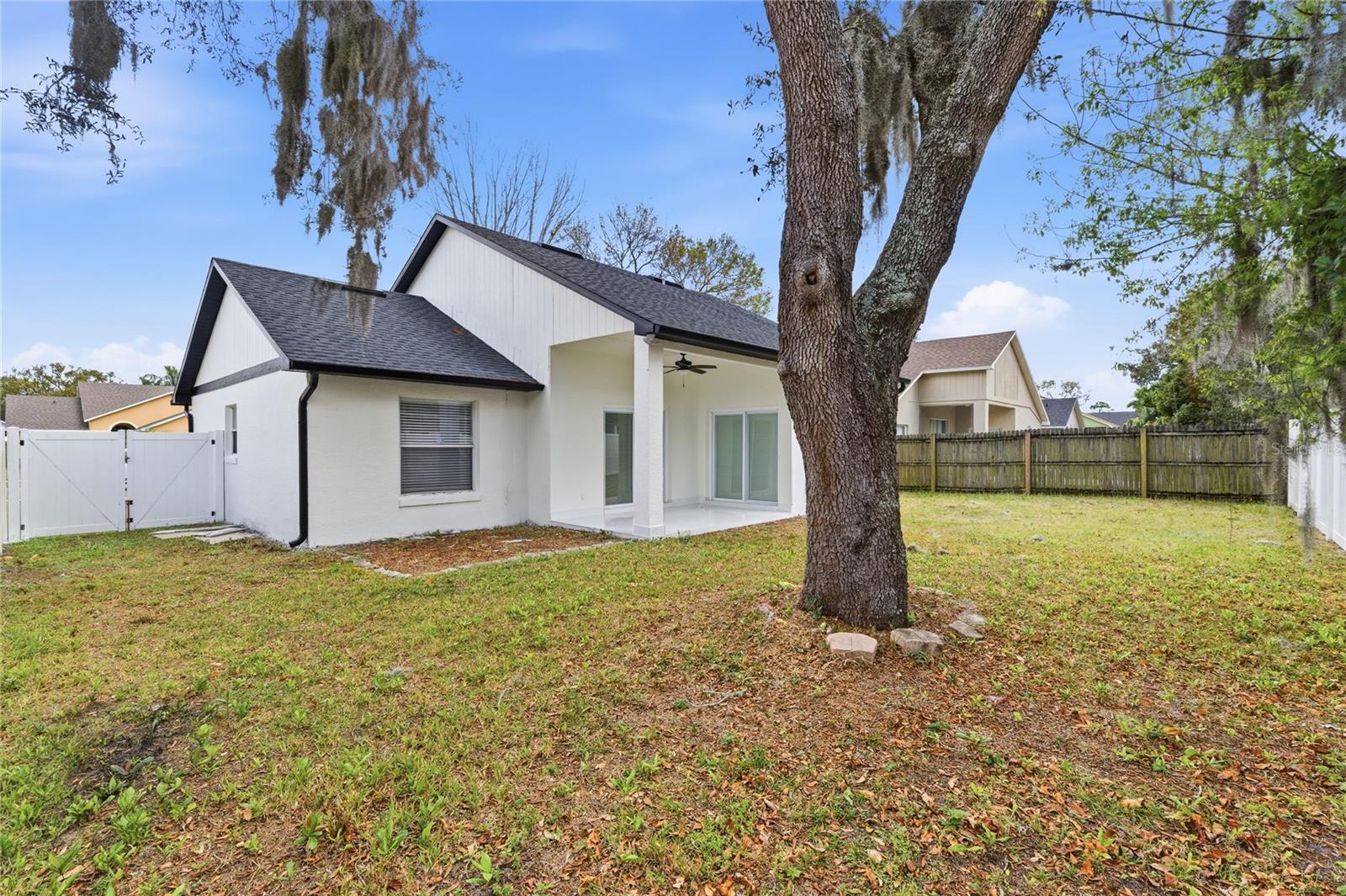 VALENCIA PLACE - Residential