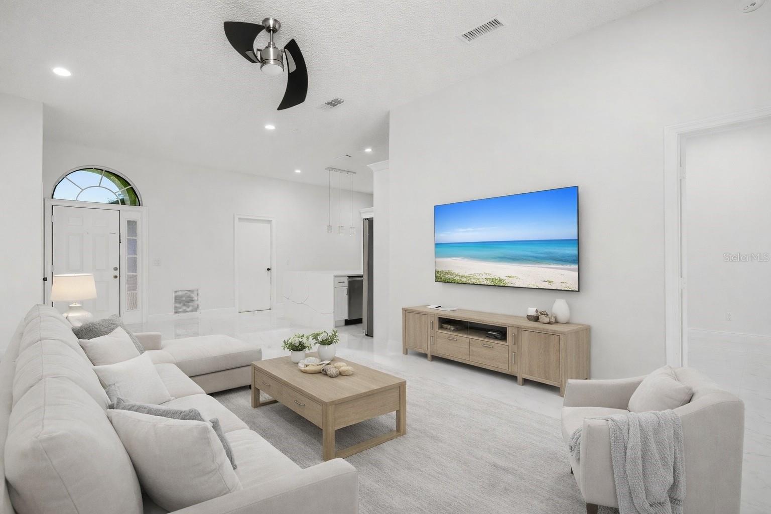 VALENCIA PLACE - Residential