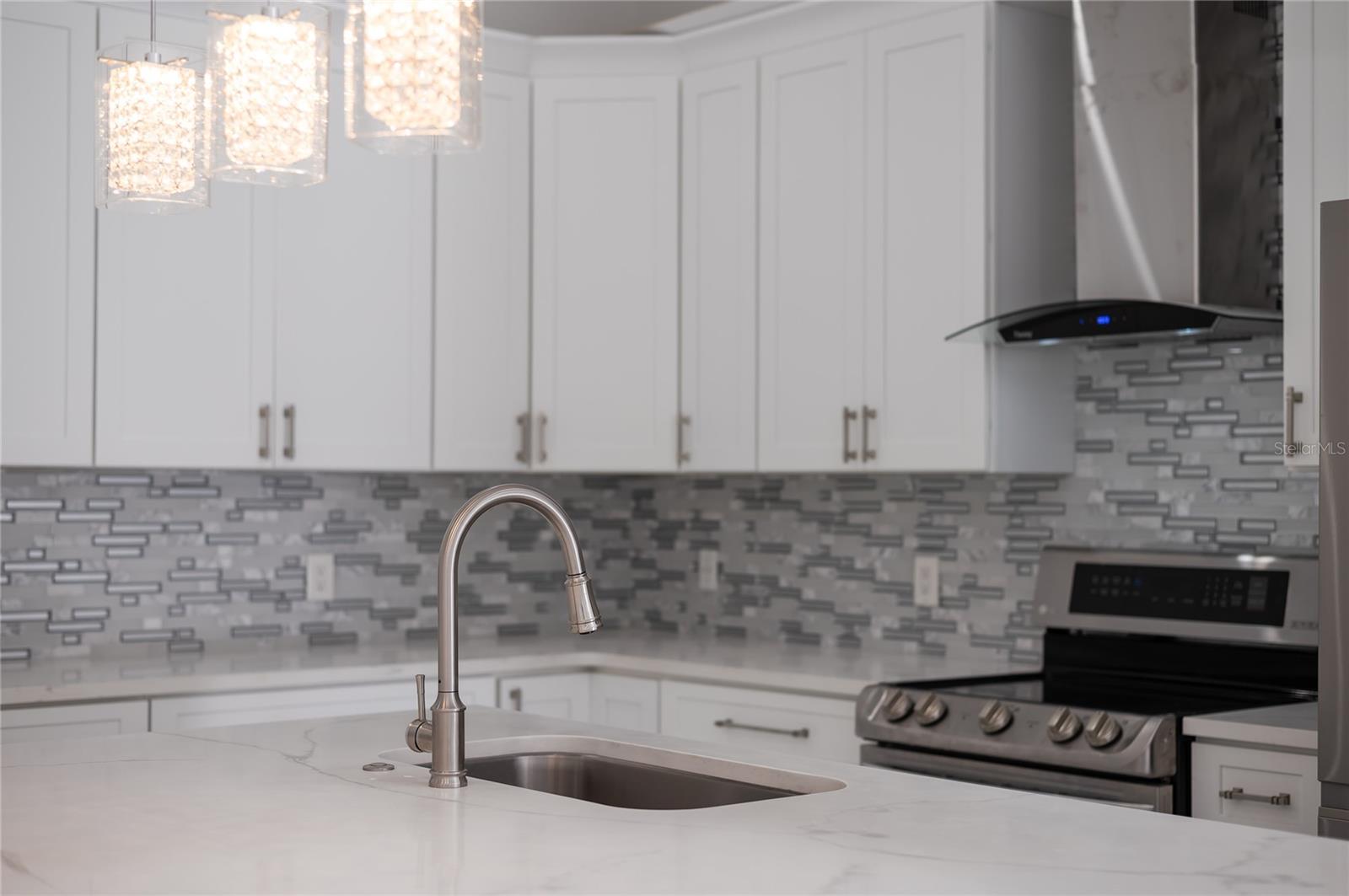 VALENCIA PLACE - Residential