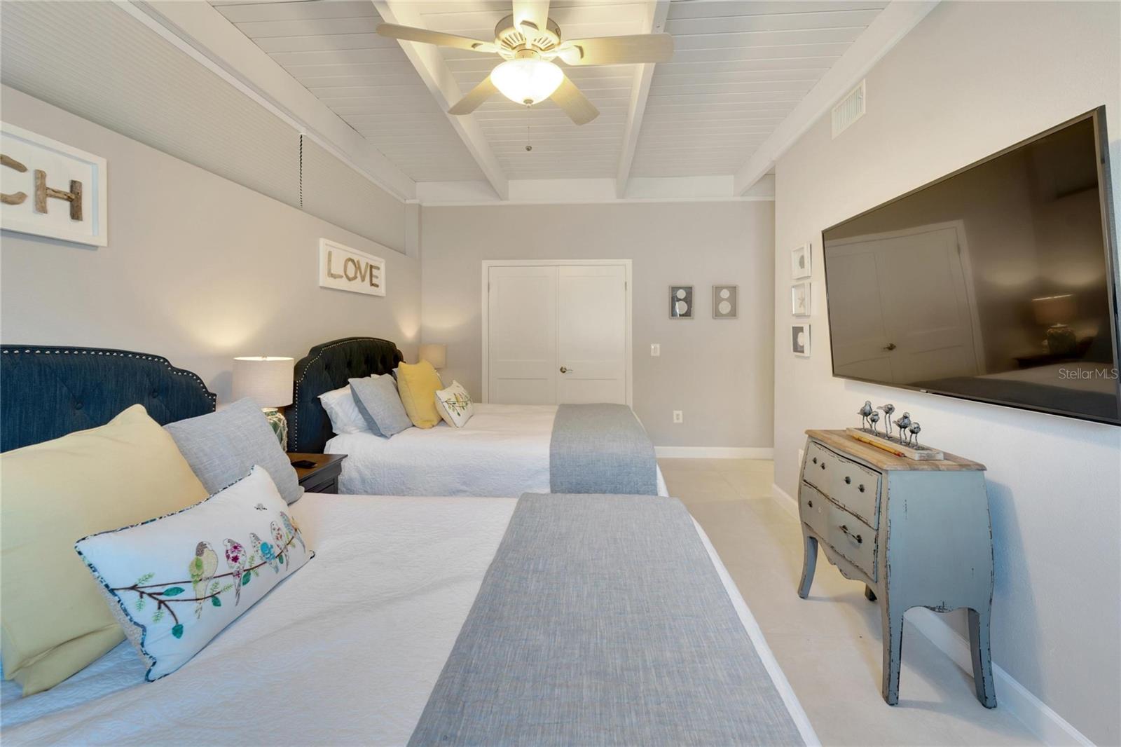 PARADISE ISLAND 1ST ADD - Residential