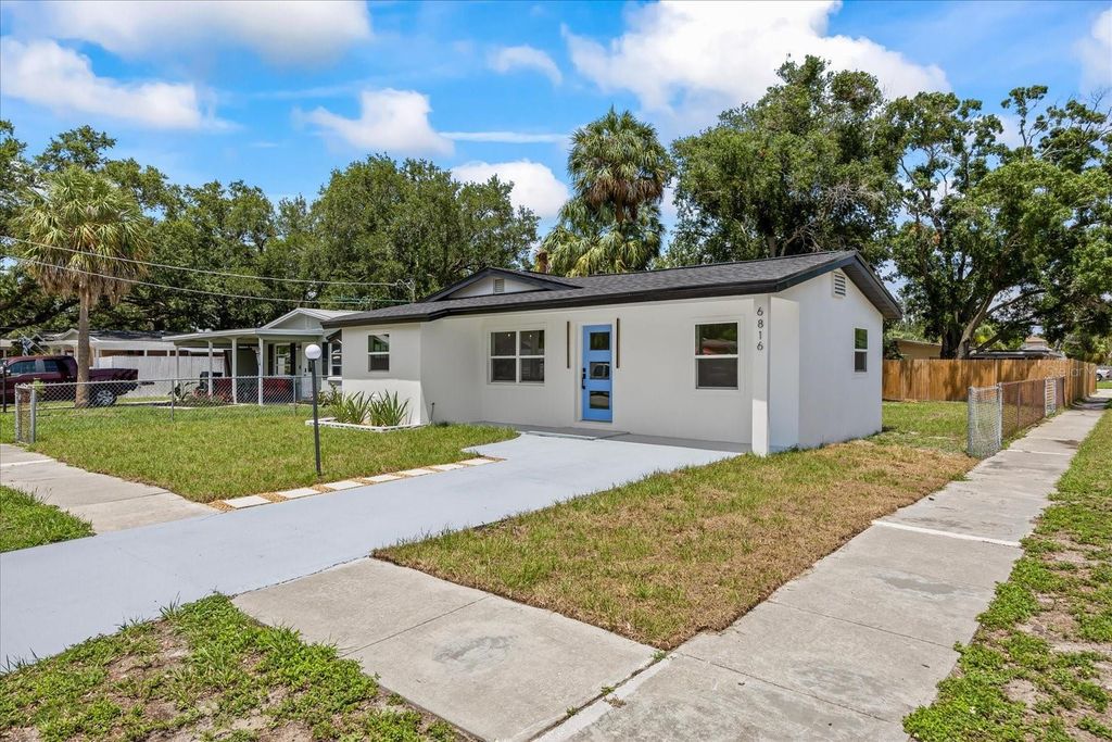 Photo of 6816 S Hesperides Street, Tampa, FL 33616 (MLS # TB8393381)