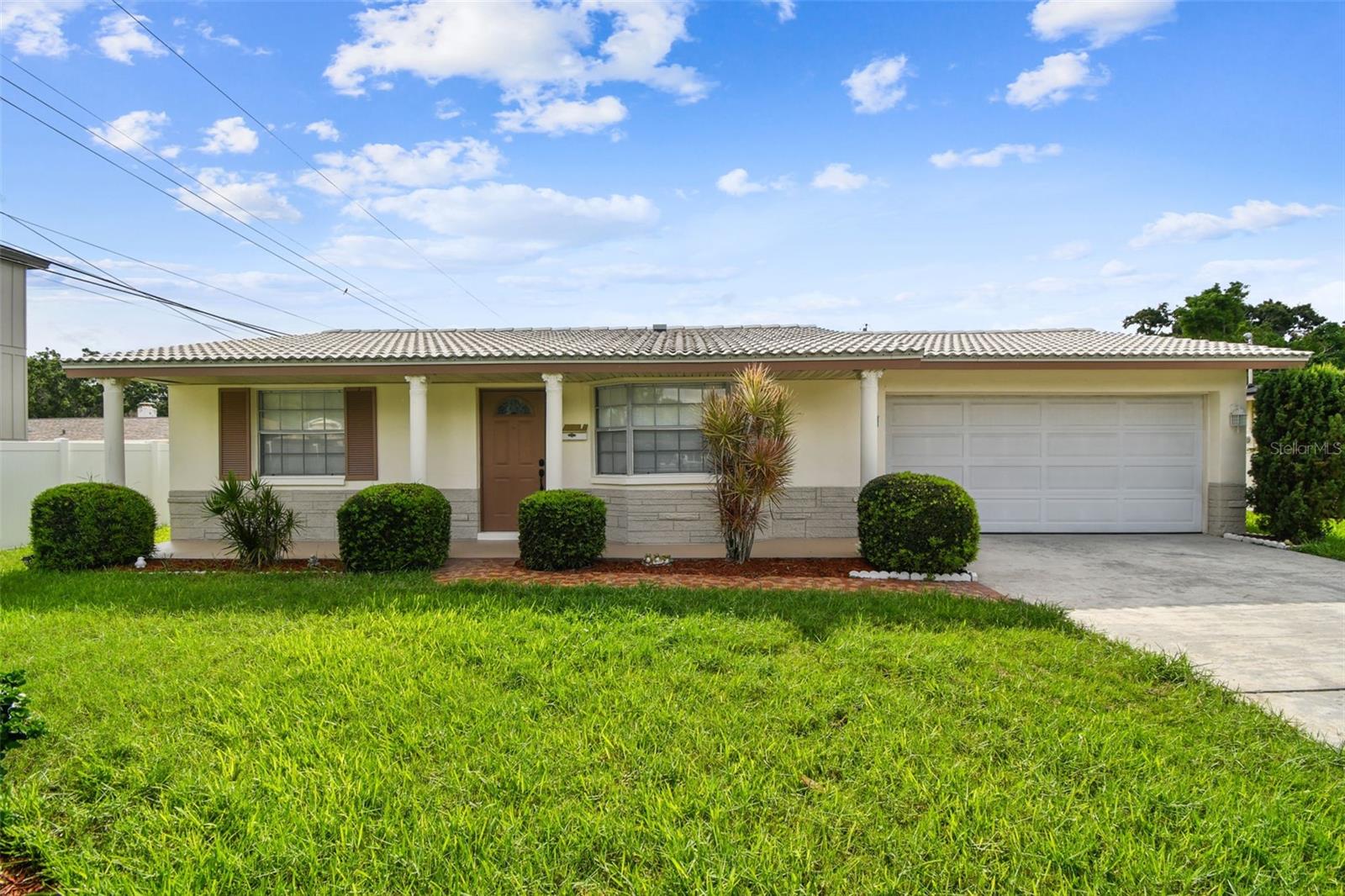7961 2ND WAY N