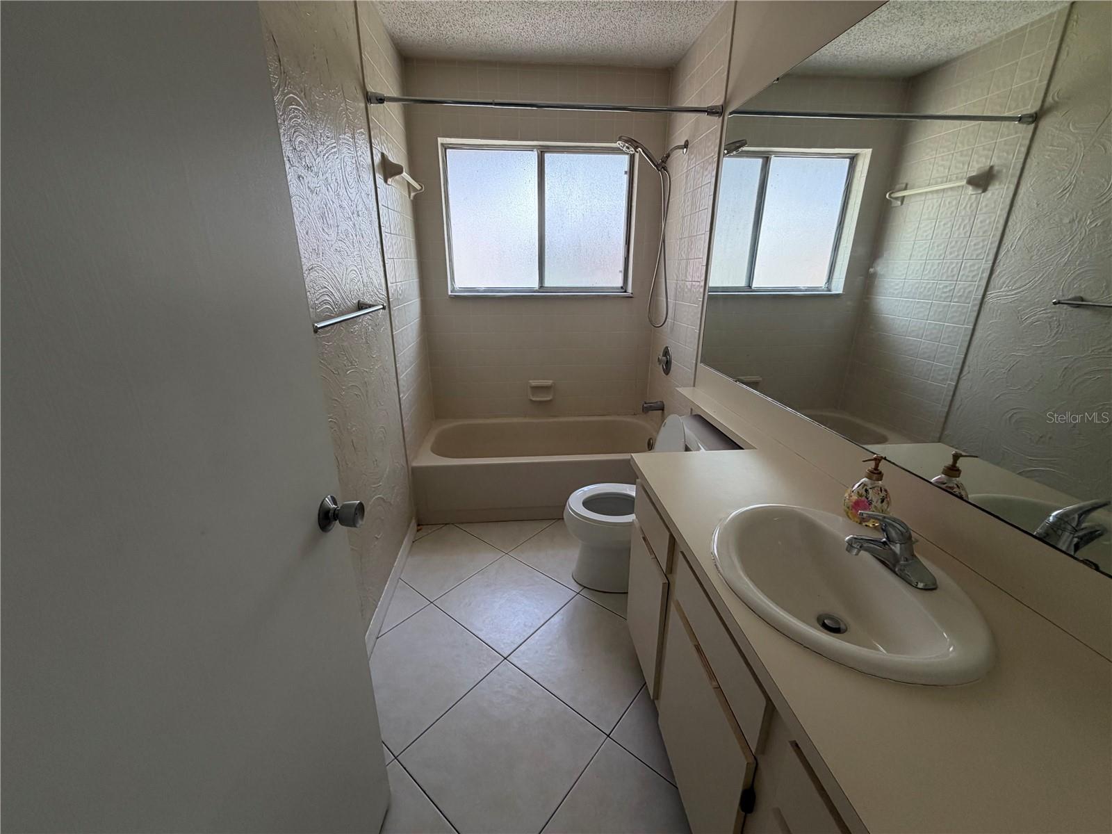 OAK HARBOUR SEC 3 A CONDO - Residential