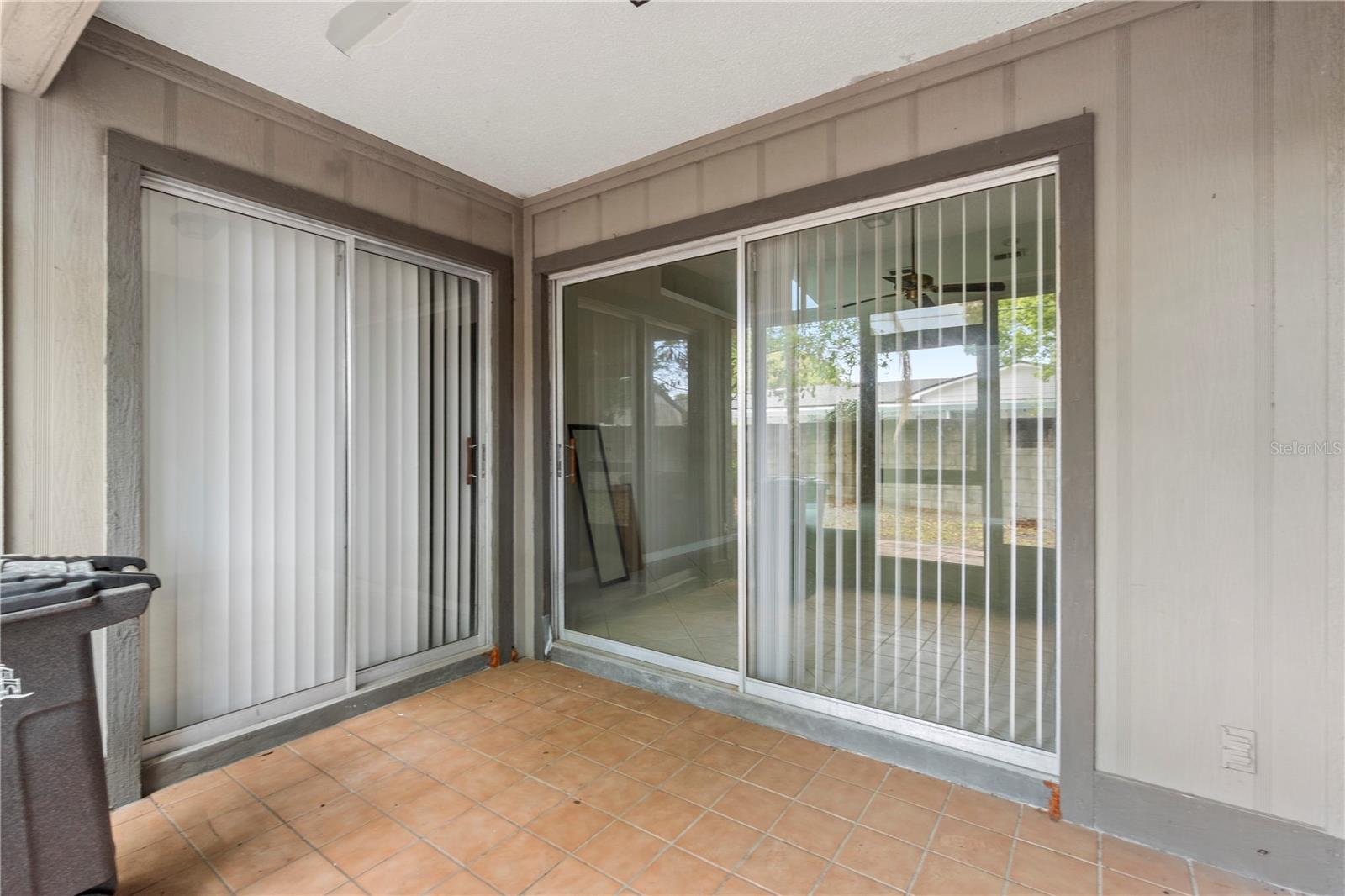 OAK HARBOUR SEC 3 A CONDO - Residential