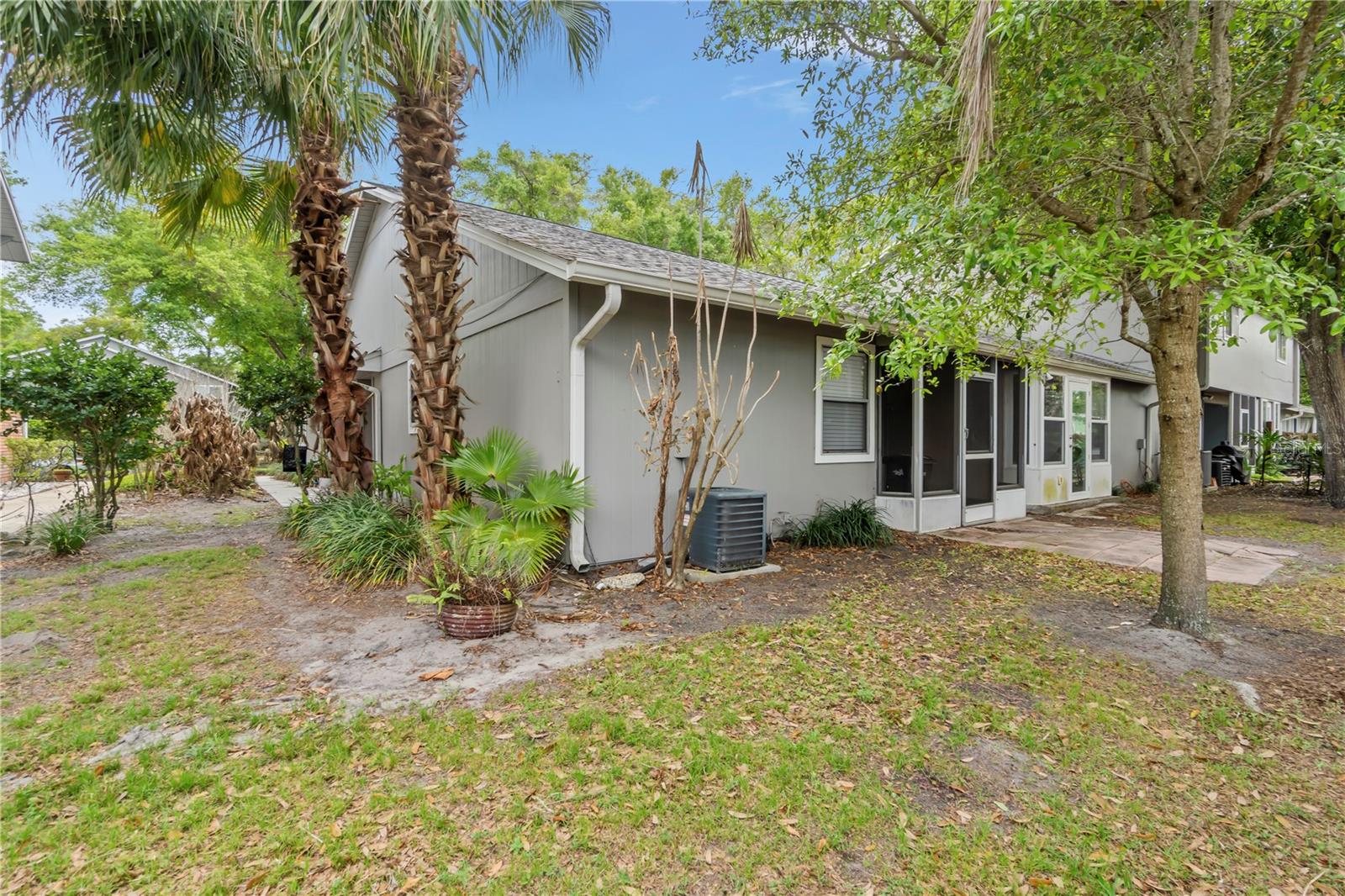 OAK HARBOUR SEC 3 A CONDO - Residential